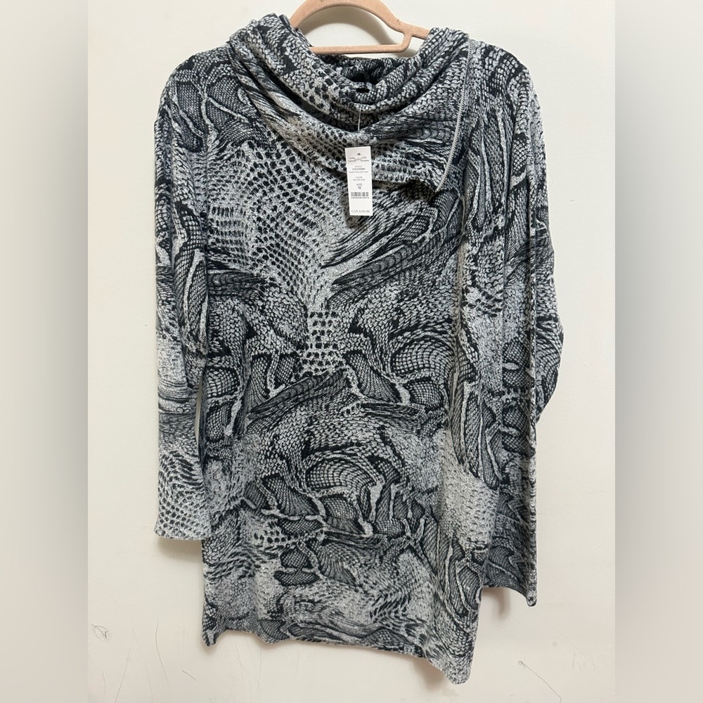 White House Black Market Funnel Neck Knit Tunic NWT M